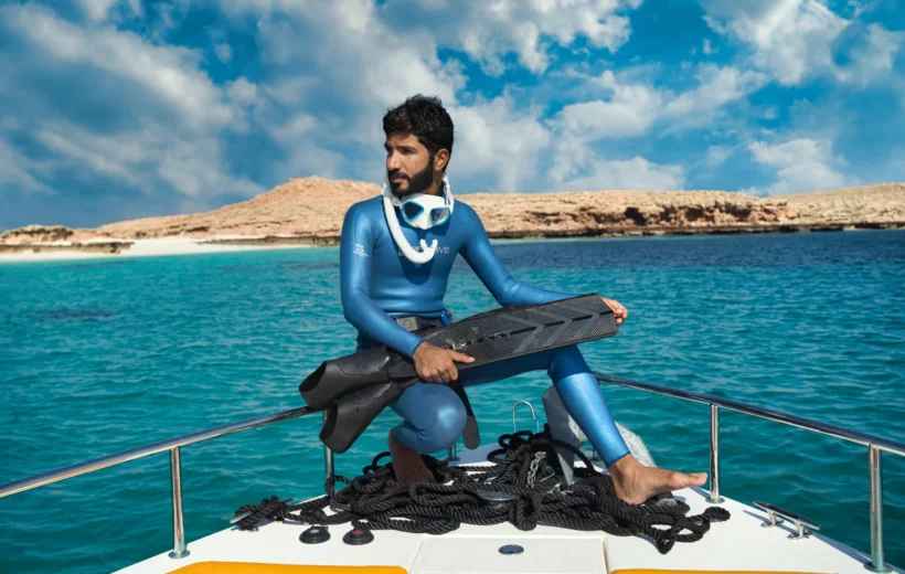 Dimaniyat Island Snorkeling Trip